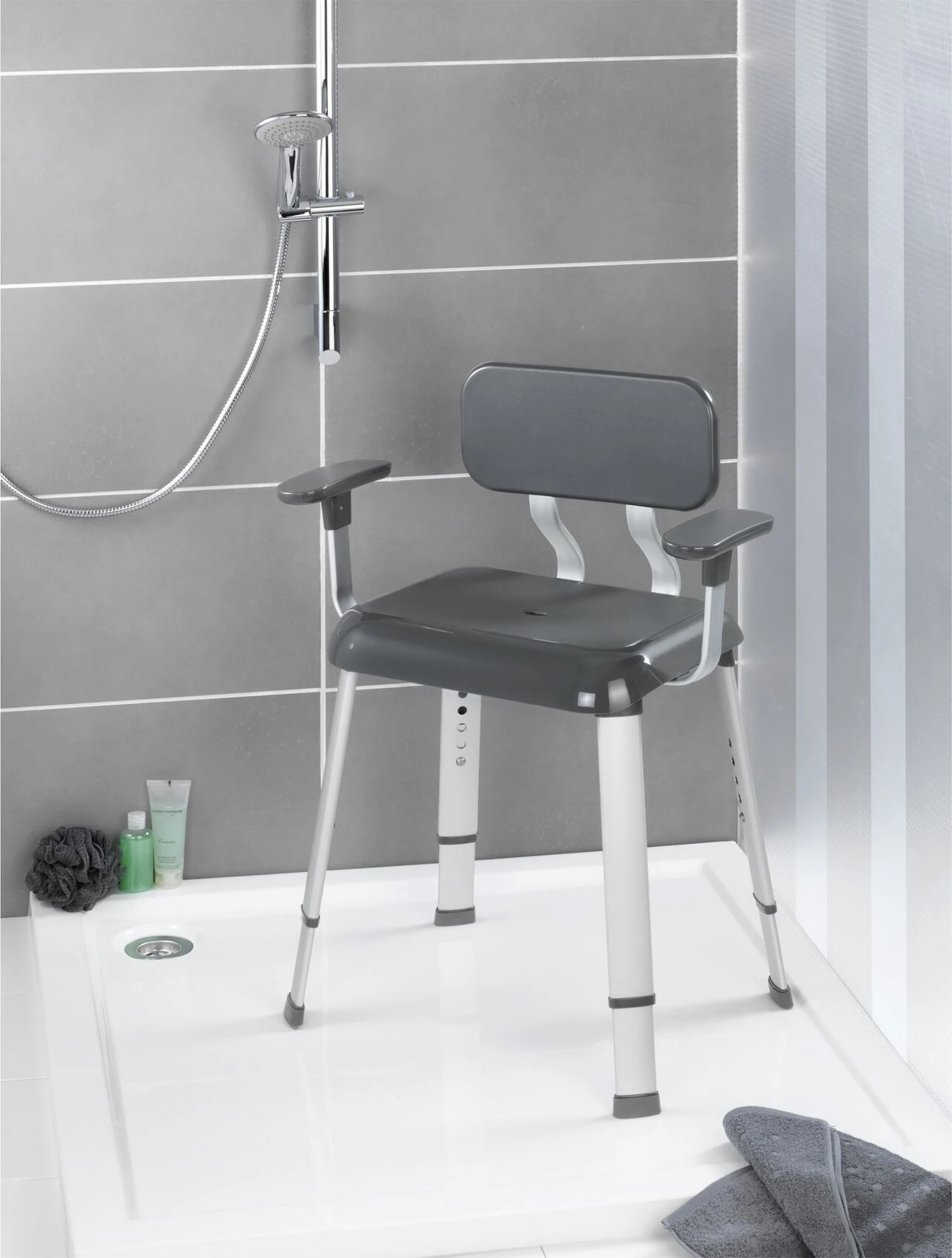 Wenko Secura Premium Badkamerstoel Met Rug En Armleuning 4 Wenko Secura Premium Badkamerstoel Met Rug En Armleuning - Afbeelding 2