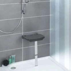 Wenko Secura Premium Doucheklapzitje 24 Wenko Secura Premium Doucheklapzitje -hotbath winkel 23556100 en 09