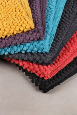 Differnz Popcorn Badmat 50x80cm Zwart -hotbath winkel differnz popcorn badmat 50x80cm zwart sk30630 1